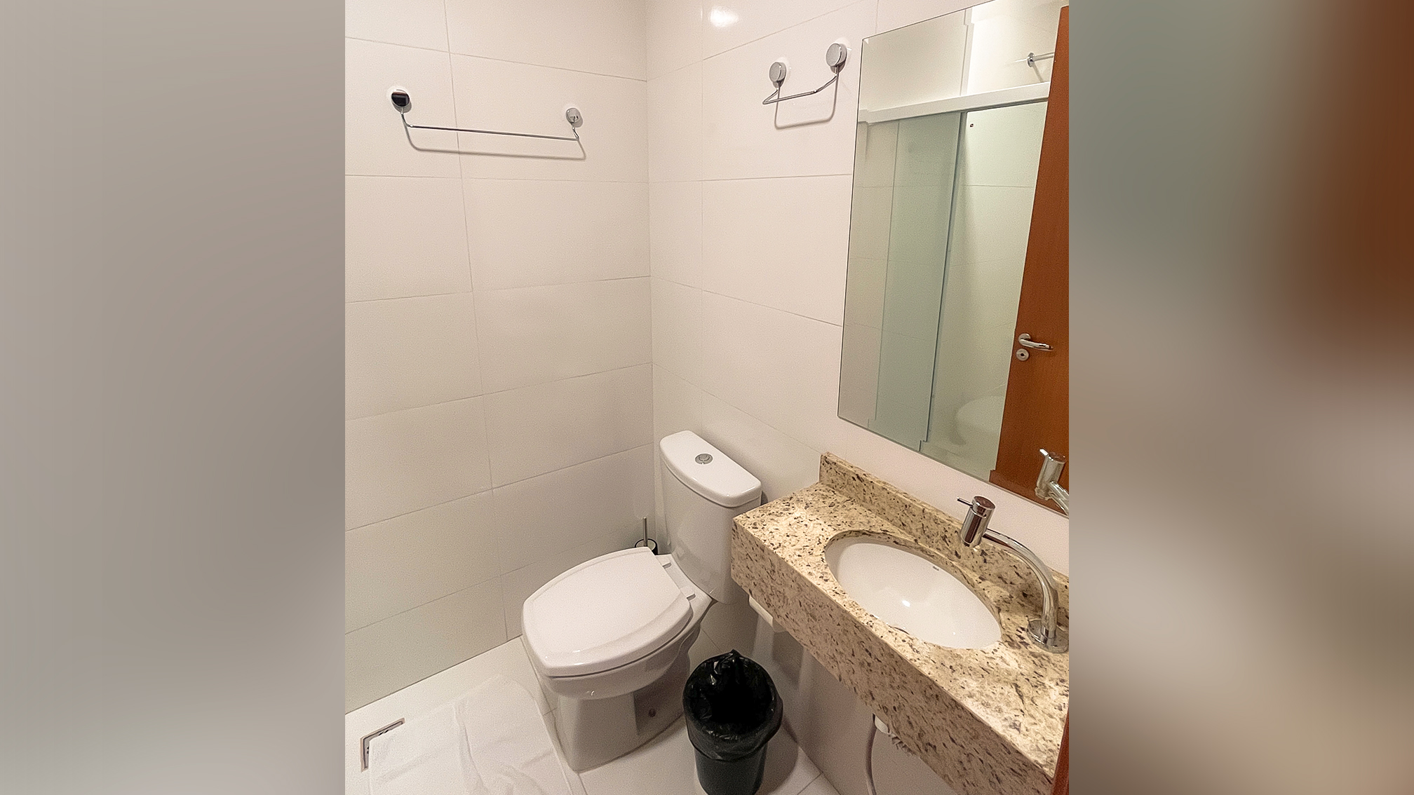 BANHEIRO QUARTO DUPLO CASAL